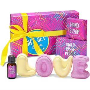 7 Piece Handmade Bathing Bubble Spa Bath Bomb Gift Set Rose & Lavender Scent